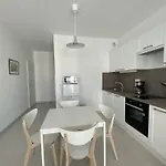Appartamento T2 2* Avec Balcon Et Parking à 250m De La - Fr-1-738-37 Royan