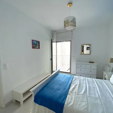 Appartamento T2 2* Avec Balcon Et Parking à 250m De La - Fr-1-738-37 *