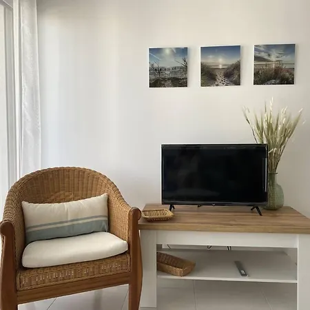 T2 2* Avec Balcon Et Parking A 250m De La - Fr-1-738-37 Apartment *